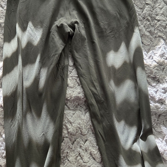 Lululemon womens sweat pants - Picture 3 of 3